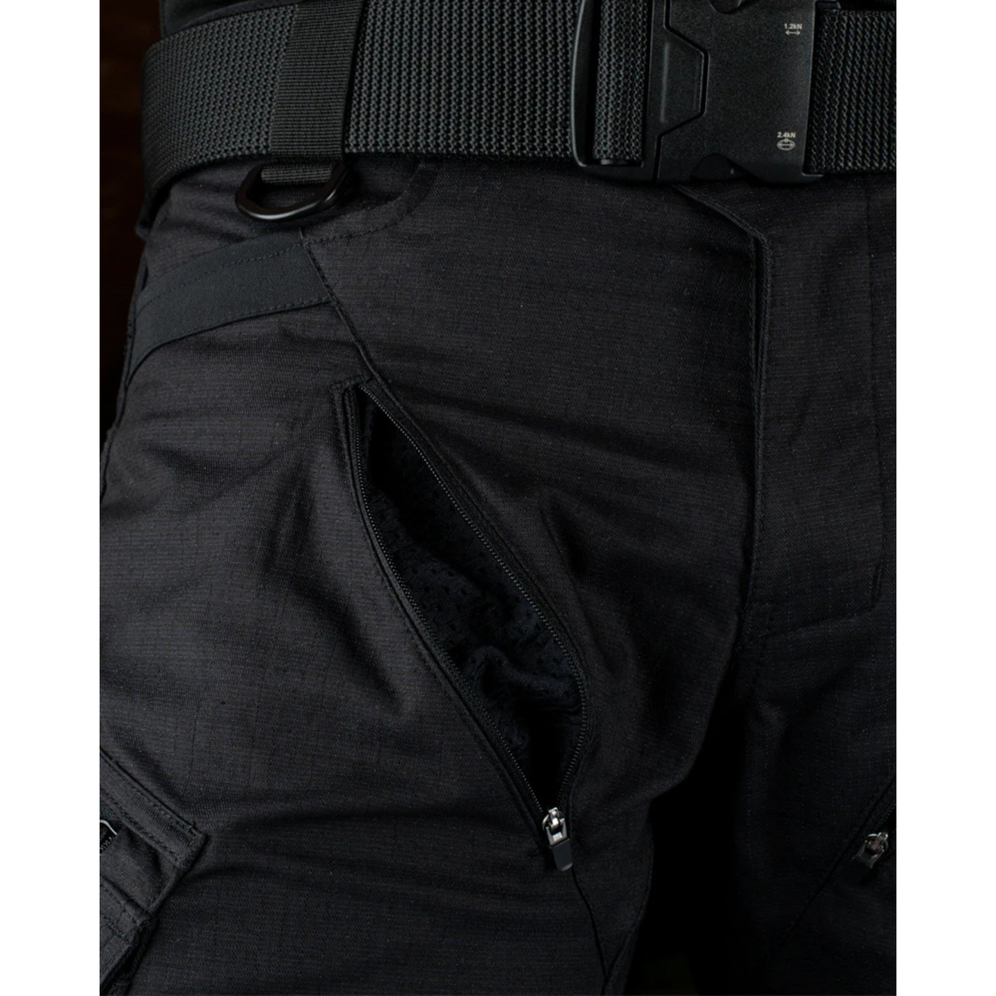 AXECARGO ™ - Ultra robust work trousers with 10 pockets