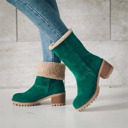 Mid-height wool boots